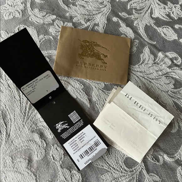 Authentic Burberry Bucket Bag - Picture 3 of 7